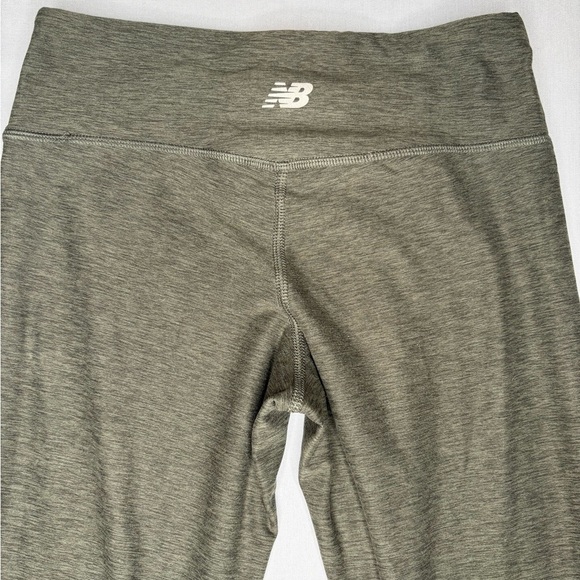 New Balance Super Soft  Heathered Dark Olive Green
Leggings Size Small - Picture 5 of 9
